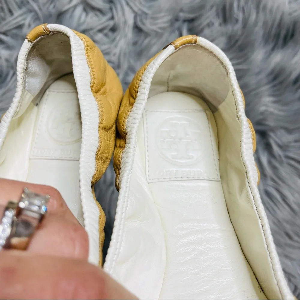 Tory Burch two toned women flats - Picture 8 of 9